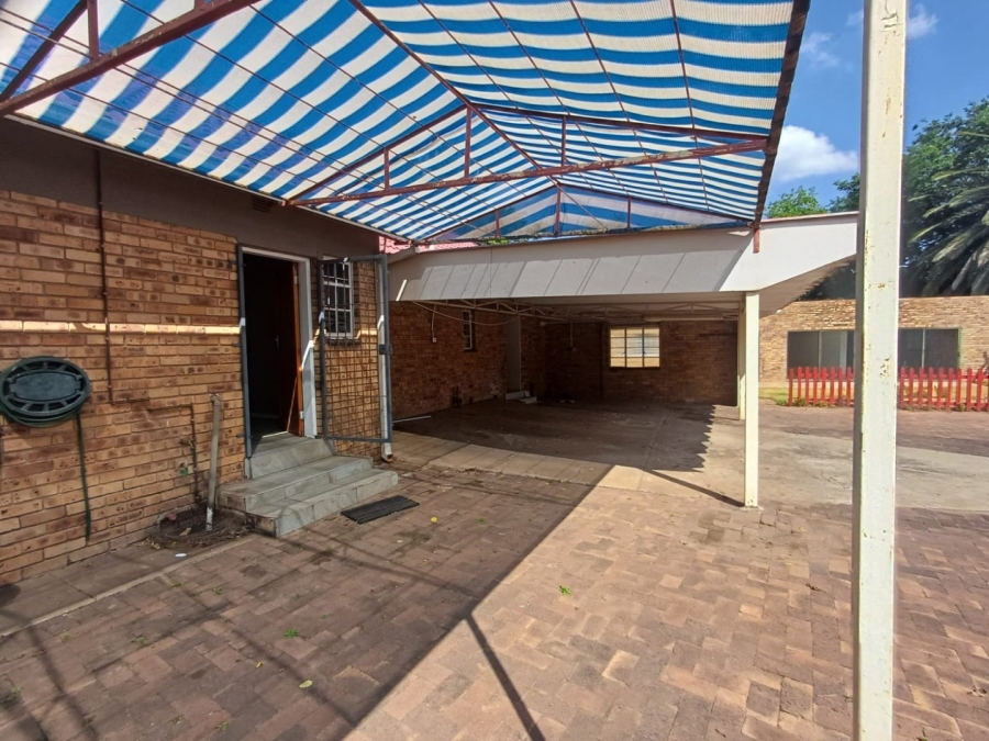 4 Bedroom Property for Sale in Flamwood North West